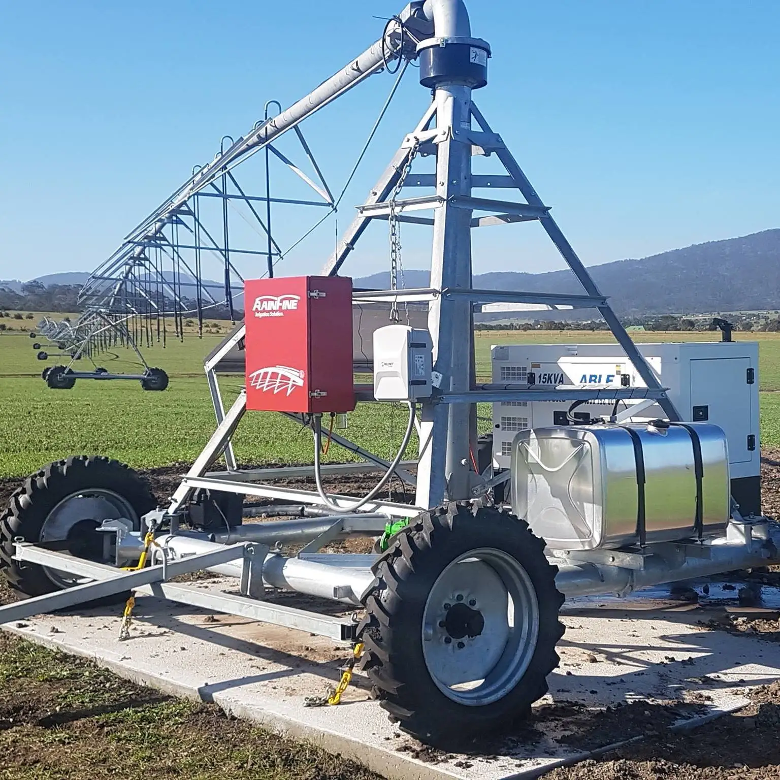 Agriculture Farming System - Sistema de Irrigação Agrícola Rebocável de